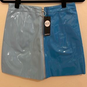 Two-Toned, Zippered Polyurethane Mini Skirt